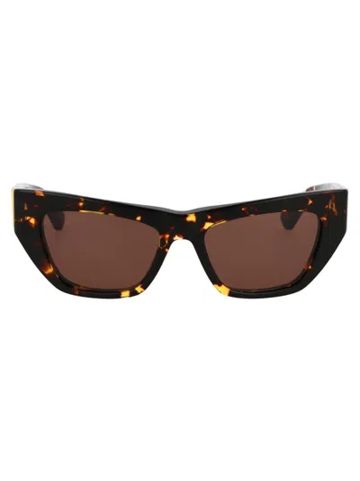 Bottega Veneta New Triangle Cat Eye Sunglasses In Brown