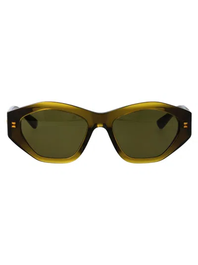 Bottega Veneta Sunglasses In Green