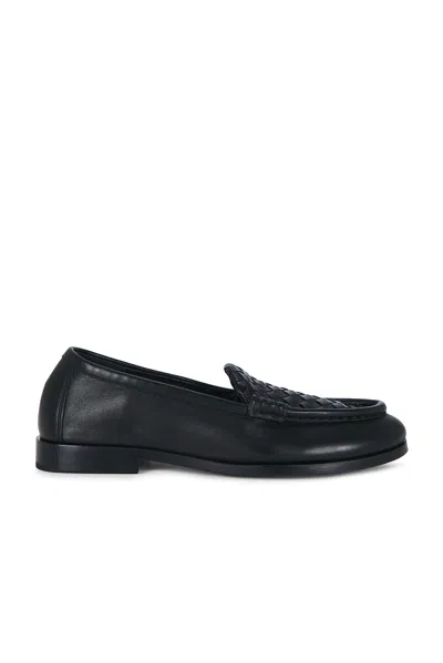 Bottega Veneta Sveglia Flat In Black