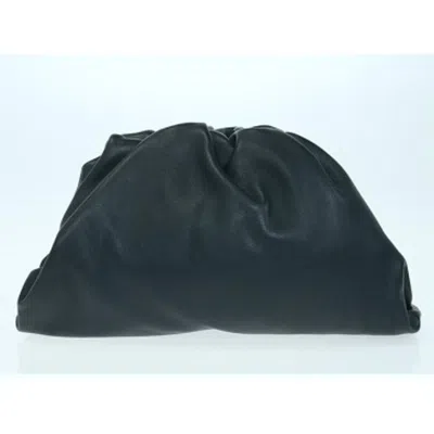 Bottega Veneta Teen Pouch Leather Clutch In Green