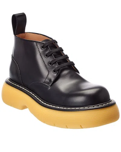 Bottega Veneta The Bounce Leather Bootie In Black