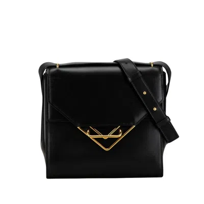 Bottega Veneta The Clip Crossbody Bag In Black