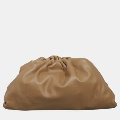 Pre-owned Bottega Veneta The Pouch Brown Leather Bag