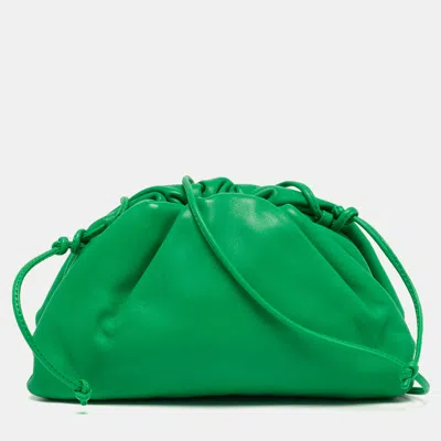 Pre-owned Bottega Veneta The Pouch Mini Green Leather Bag