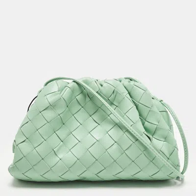 Pre-owned Bottega Veneta The Pouch Mini Light Green Intrecciato Leather Bag