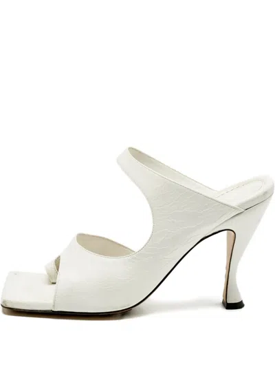 Pre-owned Bottega Veneta Thong-strap Leather Sandals In White