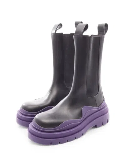 Pre-owned Bottega Veneta Tire Chelsea Boots In Black
