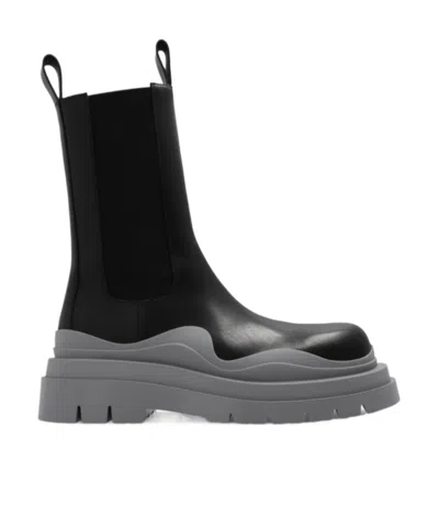 Bottega Veneta Tire Chelsea Boots In Black