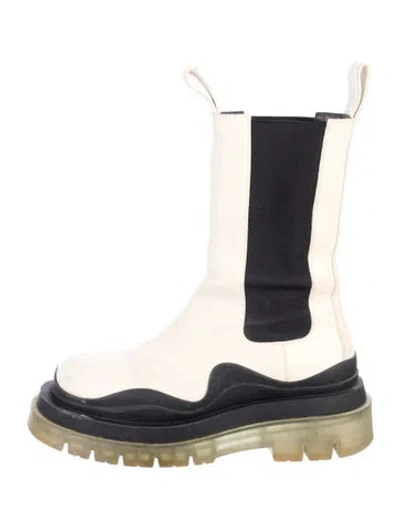Pre-owned Bottega Veneta Tire Leather Chelsea Boots In Neutral