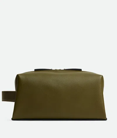 Bottega Veneta Tokyo Medium Washbag In Olive Oil/black