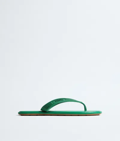 Bottega Veneta Tong Sampieri In Green