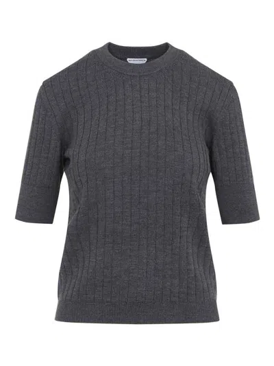 Bottega Veneta Women Ribbed Knit Cropped Top In Gray