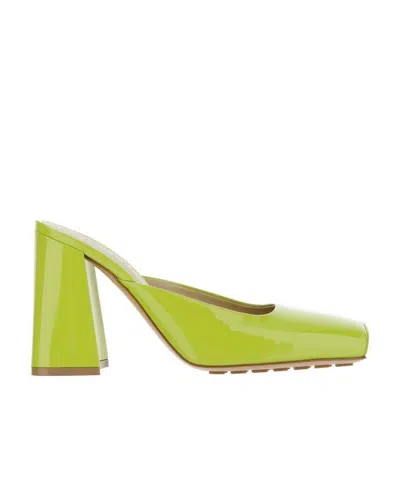Bottega Veneta 105mm Supergloss Leather Pumps In Kiwi