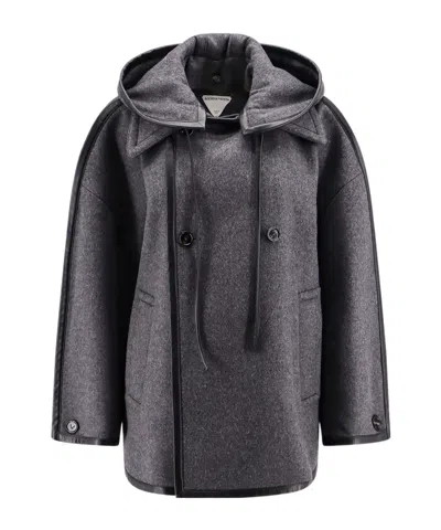Bottega Veneta Trimmed Cloak In Black