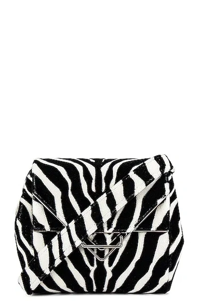 Pre-owned Bottega Veneta Tufting Triangle Flap Bag In Black & White