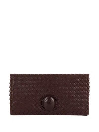 Pre-owned Bottega Veneta Turn-lock Leather Clutch Bag In Red