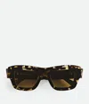 Bottega Veneta Quadratische Ultrathin Sonnenbrille In Havana/havana/brown