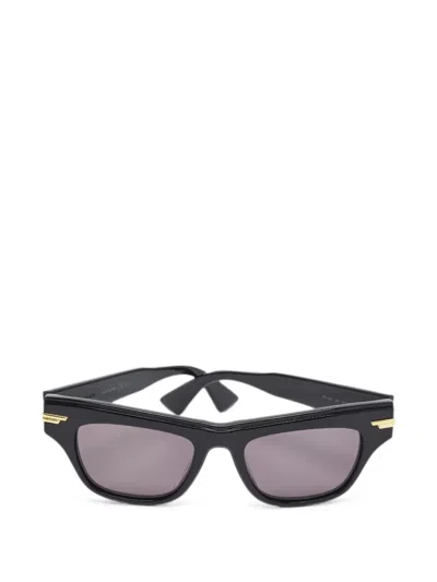 Pre-owned Bottega Veneta Unapologetic Cat-eye Sunglasses In Black