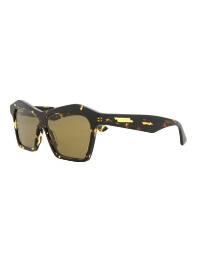 Bottega Veneta Unisex Cat Eye Sunglasses In Brown