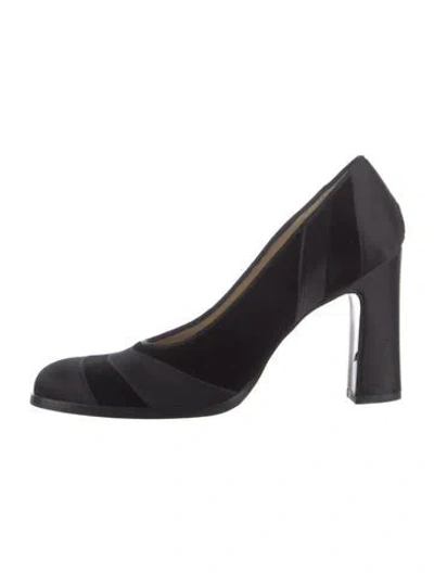 Pre-owned Bottega Veneta Velvet Pumps In Black