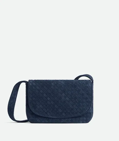 Bottega Veneta Veneto Flap Messenger In Blue