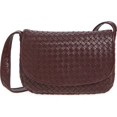 Bottega Veneta Veneto Intrecciato Leather Messenger Bag In Brown