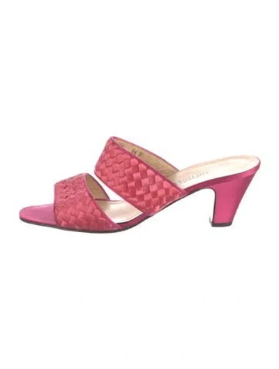 Pre-owned Bottega Veneta Vintage Intrecciato Weave Slides In Pink