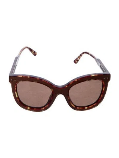 Pre-owned Bottega Veneta Wayfarer Tinted Sunglasses In Brown