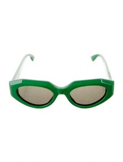 Pre-owned Bottega Veneta Wayfarer Tinted Sunglasses In Green