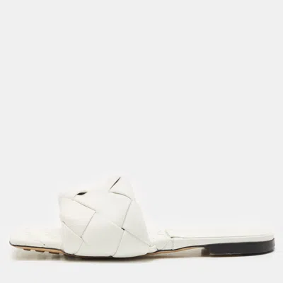 Pre-owned Bottega Veneta White Intrecciato Leather Lido Flat Slides Size 39