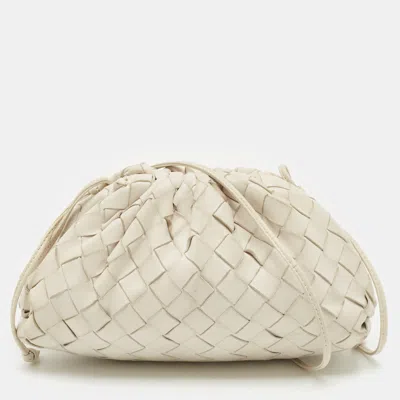 Pre-owned Bottega Veneta White Intrecciato Leather Mini The Pouch Clutch