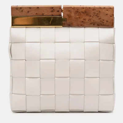 Pre-owned Bottega Veneta White Lambskin Maxi Intrecciato The Snap Clutch