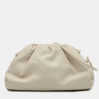 Pre-owned Bottega Veneta White Lambskin The Mini Pouch Crossbody