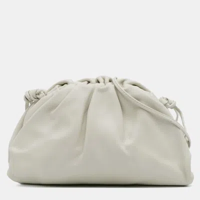 Pre-owned Bottega Veneta White Lambskin The Mini Pouch Crossbody