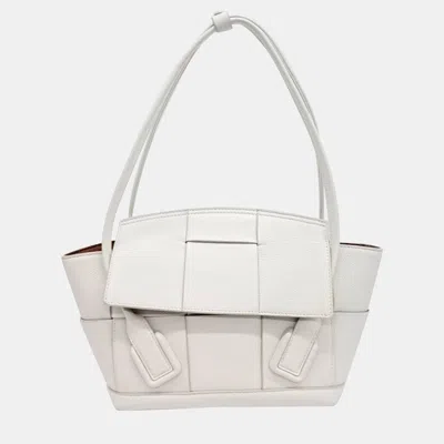 Pre-owned Bottega Veneta White Leather Arco Small Bag