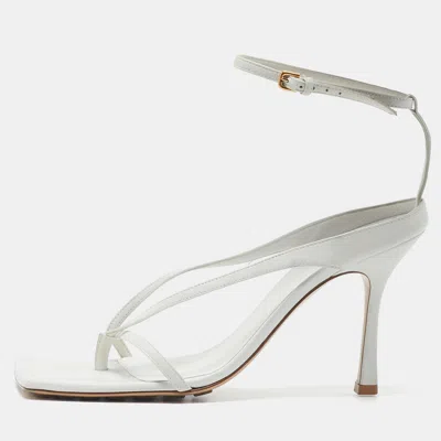 Pre-owned Bottega Veneta White Leather Stretch Ankle Strap Sandals Size 40