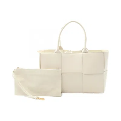 Pre-owned Bottega Veneta White Leather Tote Bag ()