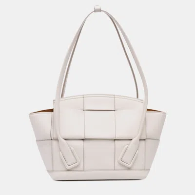 Pre-owned Bottega Veneta White Small Calfskin Maxi Intrecciato Arco Satchel