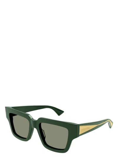 Bottega Veneta Engraved Logo Acetate Square Sunglasses In Shiny Solid Dark Green