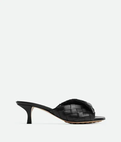 Bottega Veneta Blink Intrecciato Mule In Black