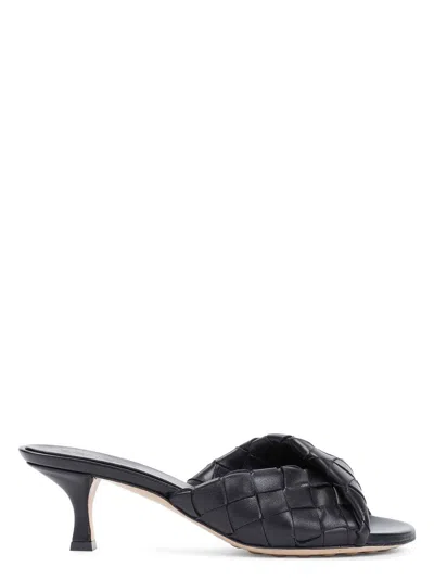 BOTTEGA VENETA WOMEN'S BLINK MULE SANDAL