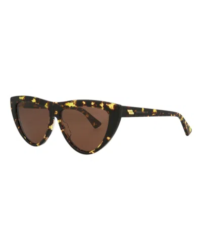 Pre-owned Bottega Veneta Women's  Cat Eye Sunglasses/30008309002) In Havana/brown (bv1018s