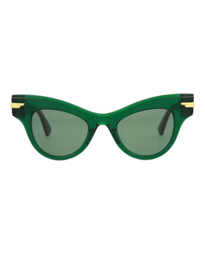 Pre-owned Bottega Veneta Women's  Cat Eyeframe Acetate Sunglasses/ (bv1004s30007851005) (bv1004s In Green/green