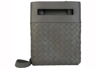 Pre-owned Bottega Veneta Women's  Intrecciato Messenger In Graphite