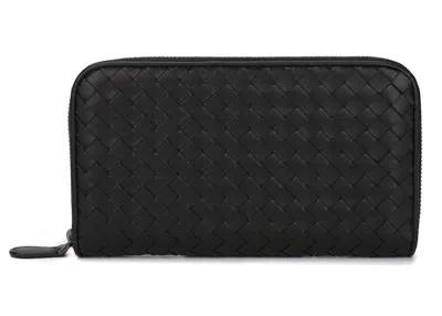 Pre-owned Bottega Veneta Women's  Intrecciato Weave Ziparound Wallet In Black