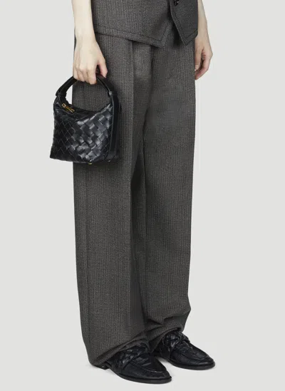 Bottega Veneta Intrecciato Woven Handbag In Black
