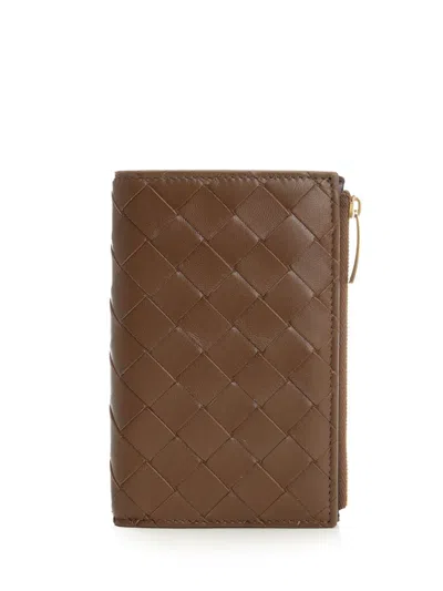 Bottega Veneta Women Intrecciato Bi-fold Medium Wallet In Brown