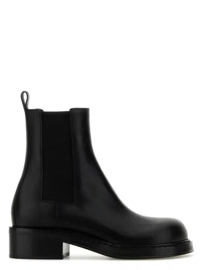 BOTTEGA VENETA WOMEN'S LEATHER CLIFF ANKLE BOOTS