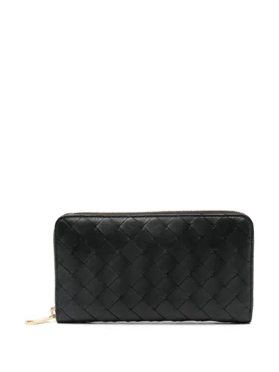 Bottega Veneta Women Portafoglio Intrecciato Grande Con Zip In Black