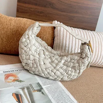 Bottega Veneta Women Pre-loved Bag Very Good Condition In White